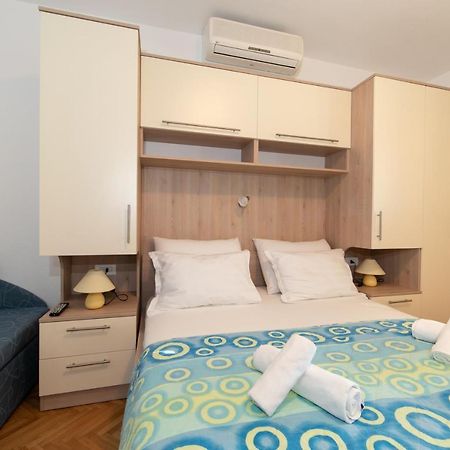 Apartman Dese 2+1 Tučepi Exterior foto