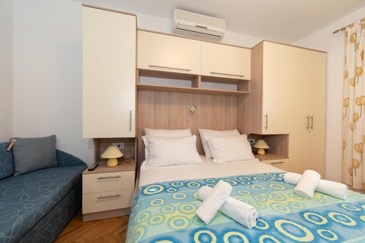 Apartman Dese 2+1 Tučepi Exterior foto