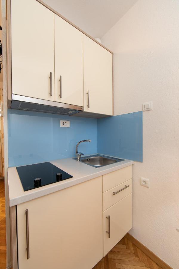 Apartman Dese 2+1 Tučepi Exterior foto